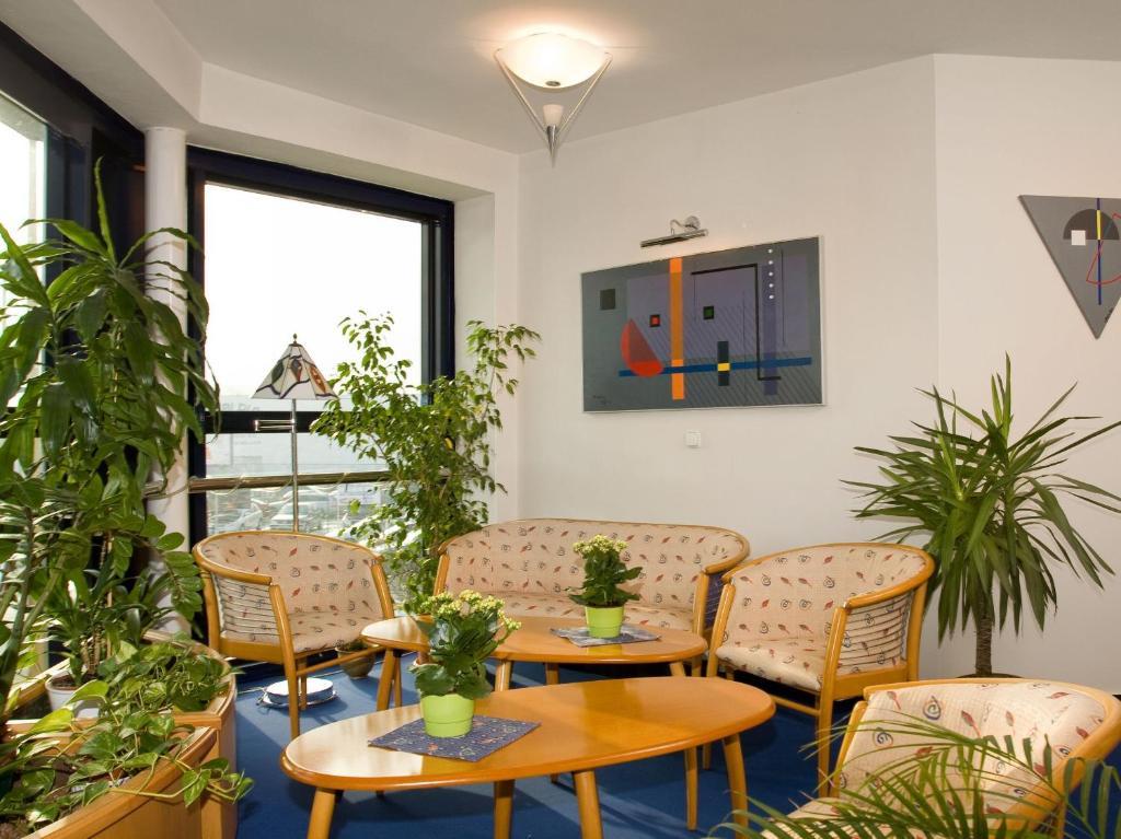 Hotel Kalvaria Győr Exteriör bild
